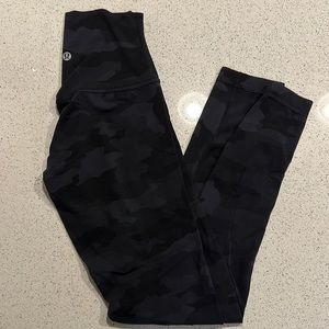 Lululemon Align Camo sz 2